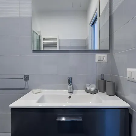 Station Housing By Dimorra Aparthotel Naples