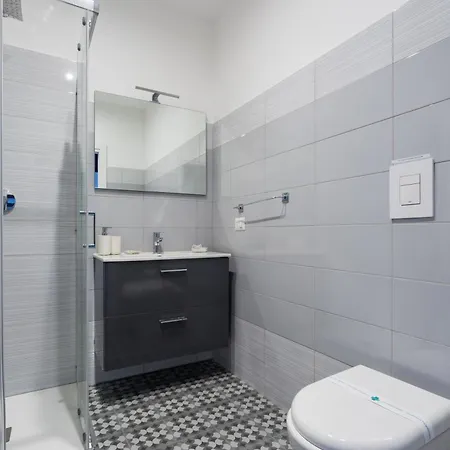 Aparthotel Station Housing By Dimorra Naples