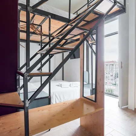 Station Housing By Dimorra 4* Naples